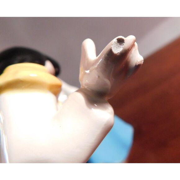 Disneyland Cinderella and Prince Pottery Figurines Those Days Tokyo Japan - Picture 9 of 9